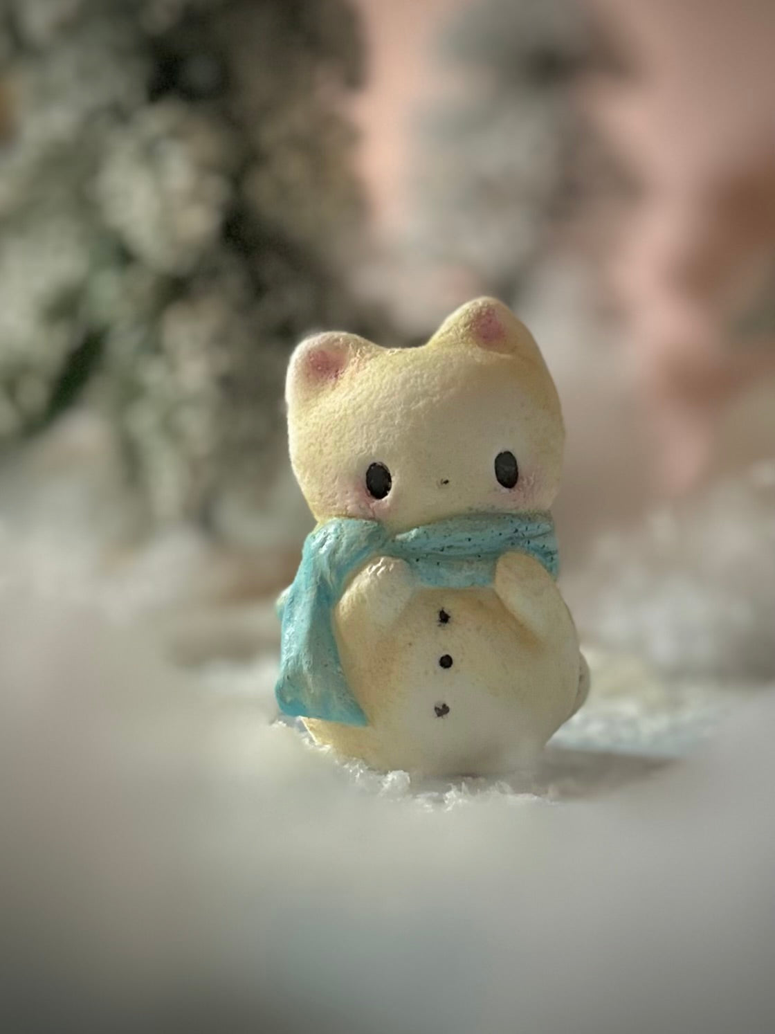 PREORDER Arriving after XMAS Snow Kitty 3 inch Resin Art toy