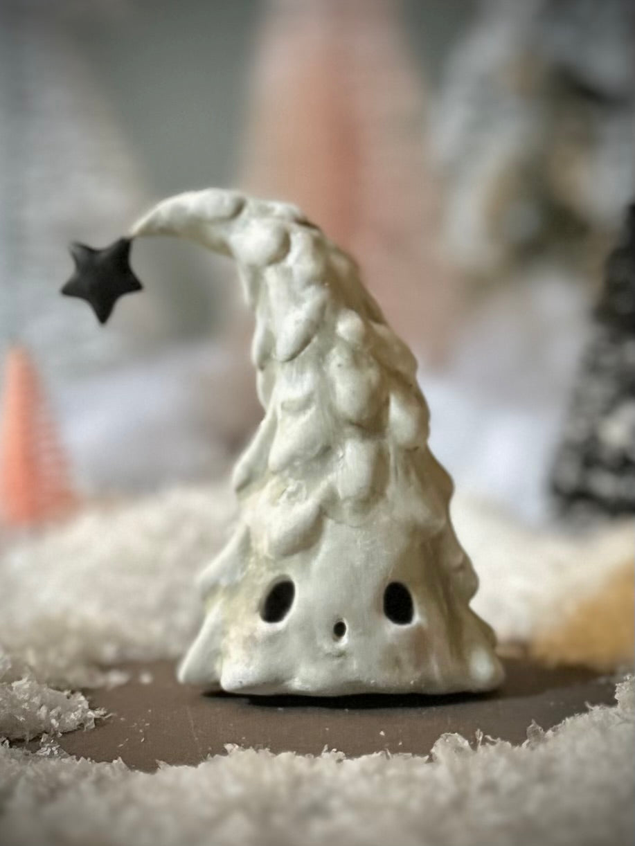 PRE ORDER Boo Tree 4inch figurine, art toy