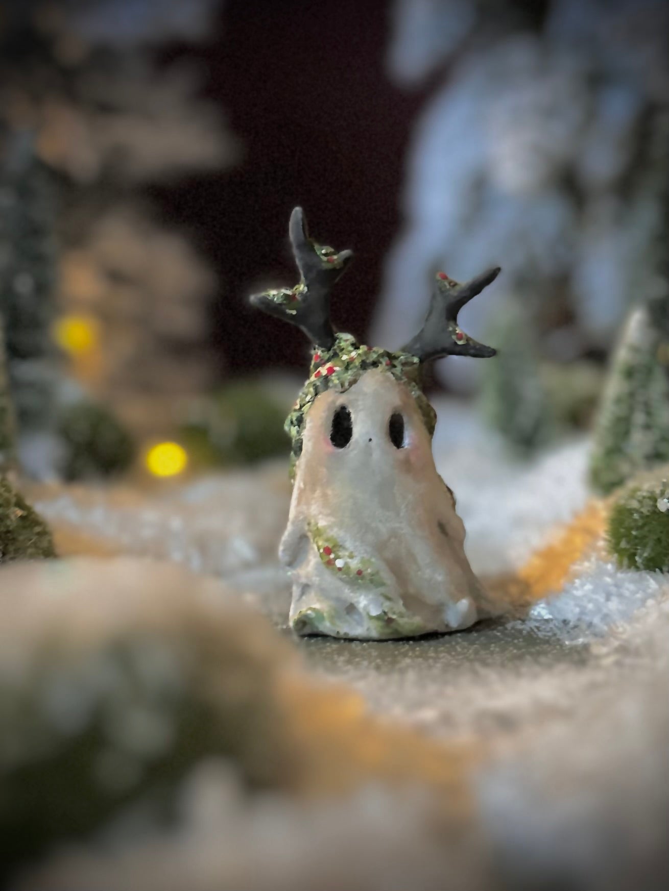 PRE ORDER Yule Ghost 3inch figurine, art toy