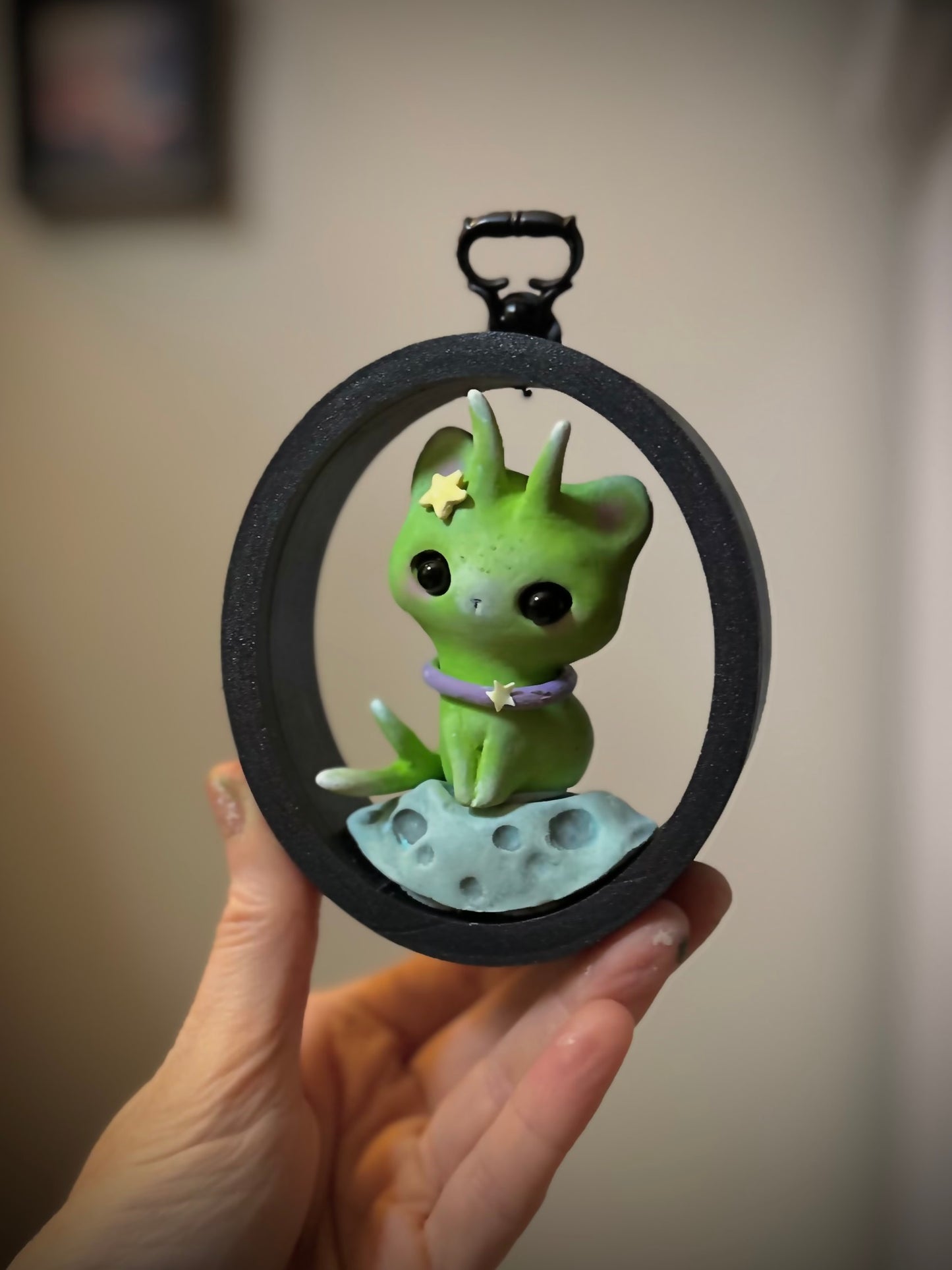 Preorder 4inch FRAMED Alien Kitty (includes Figure)