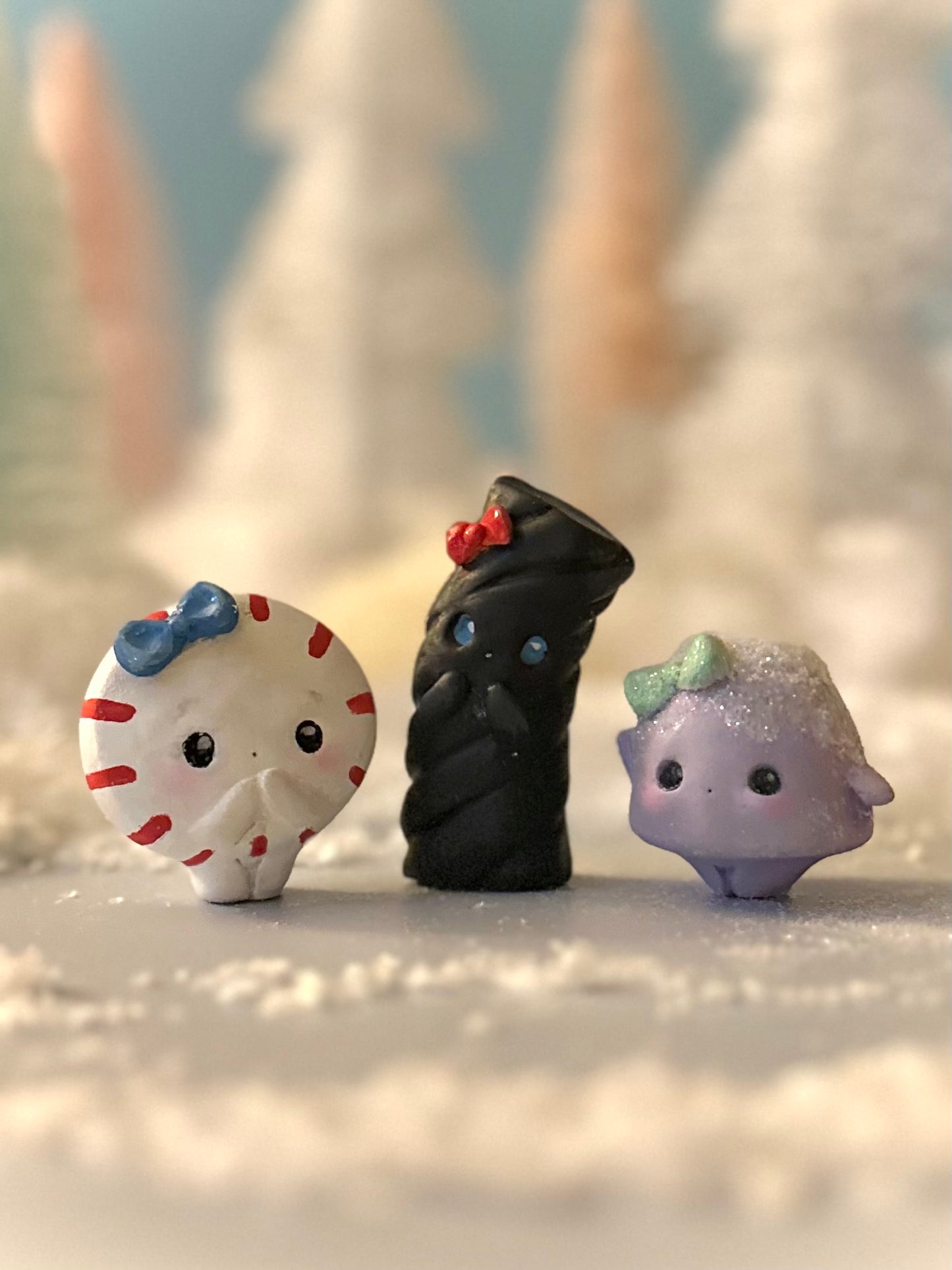 PRE ORDER 3 Figure Runaway Candies Set