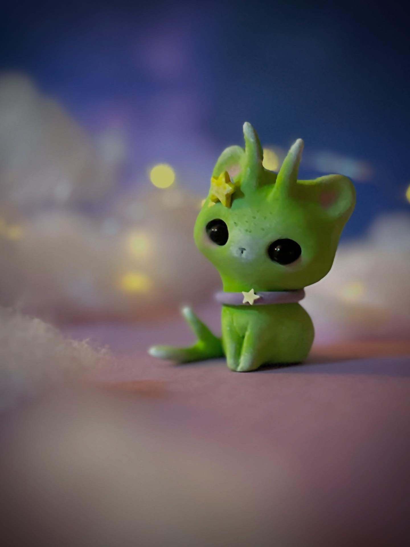 Preorder Alien Cat 2.5 inch figurine, art toy