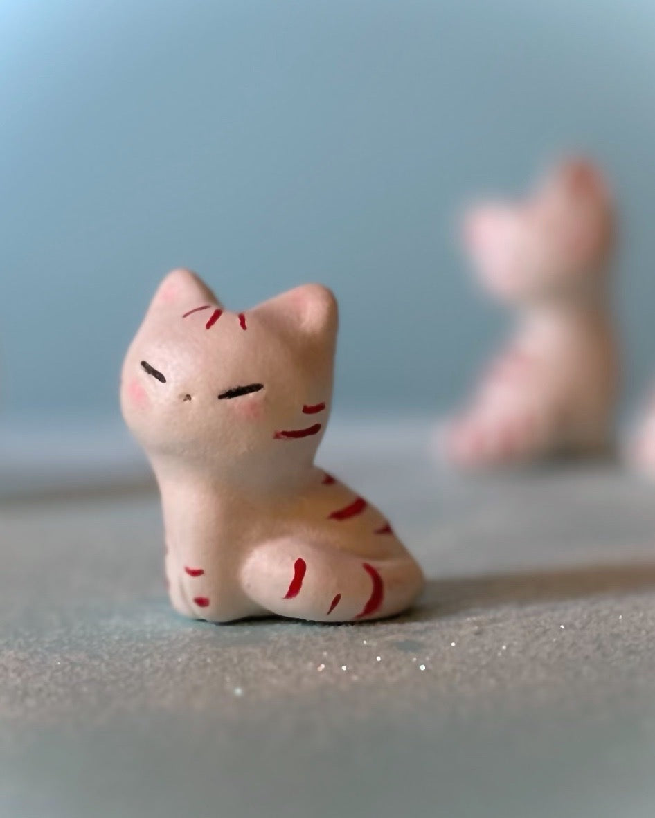 PRE ORDER Peppermint Kitty Set of 3 figurine,art toy