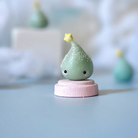 PREORDER Little Droos of Stardust 1.5 inch figurine