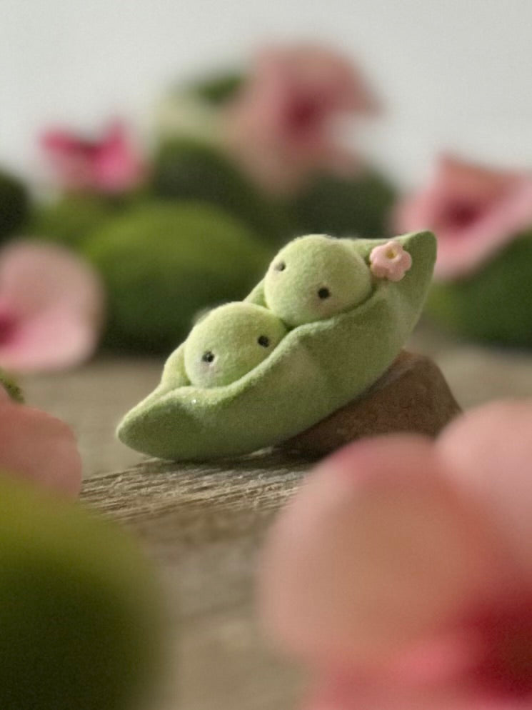 Preorder Sweet Peas   2 inch Flocked Figurine