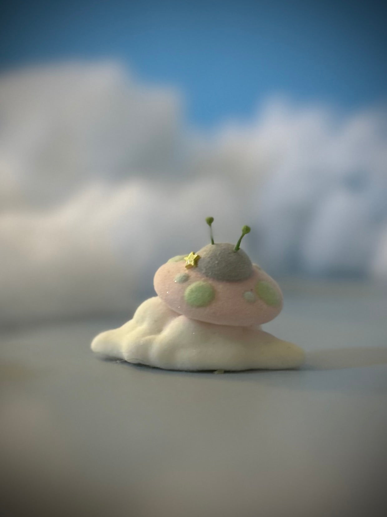 Preorder Pink Flying Saucer 3 inch Flocked Figure with  Flocked Cloud Base