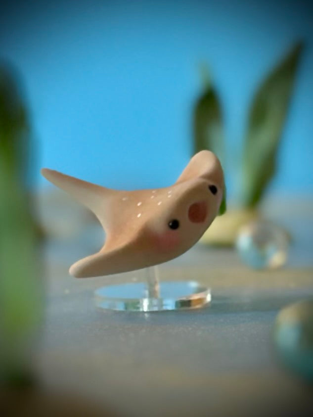 Preorder Sing Ray  2  inch Figurine with clear stand  (not flocked)