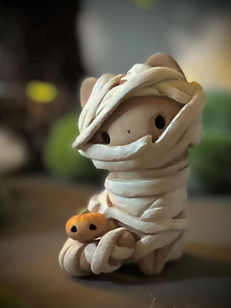 PREORDER Mummy Kitty 2.5 inch  resin Art toy, Figurine