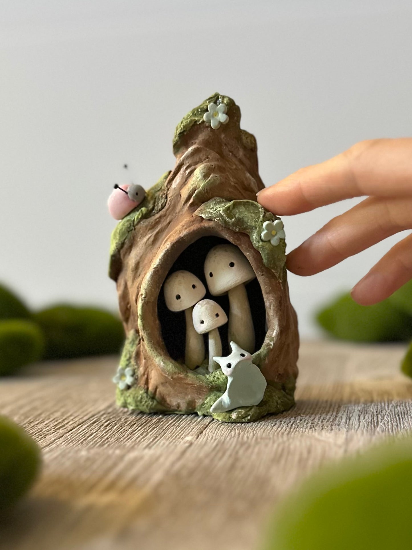 Safe Haven 5 inch Wall Hanging Story Sculpt