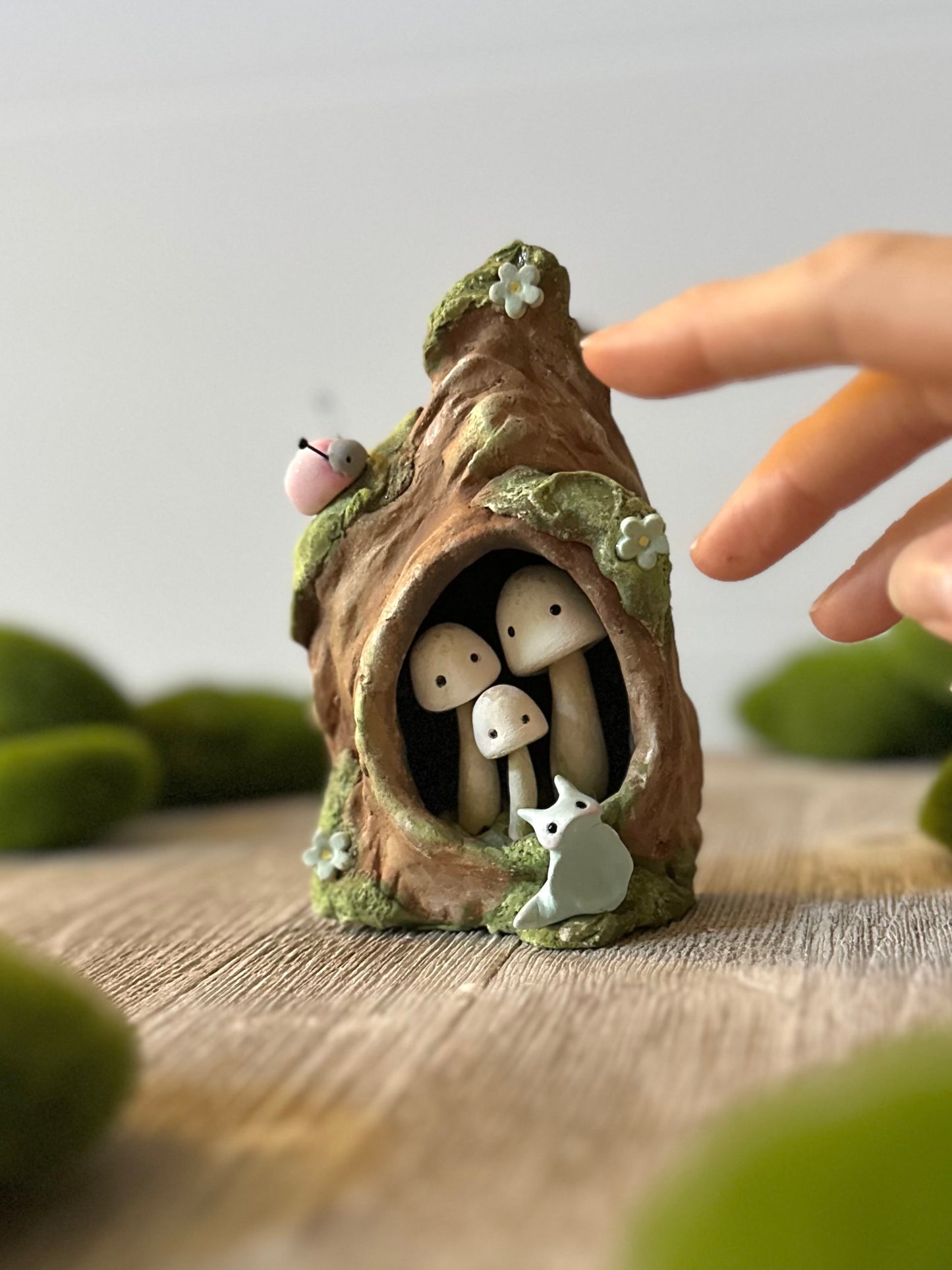 Safe Haven 5 inch Wall Hanging Story Sculpt