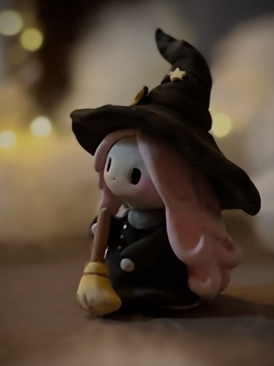 Preorder  Little  August Witch 4 inch figurine, art toy