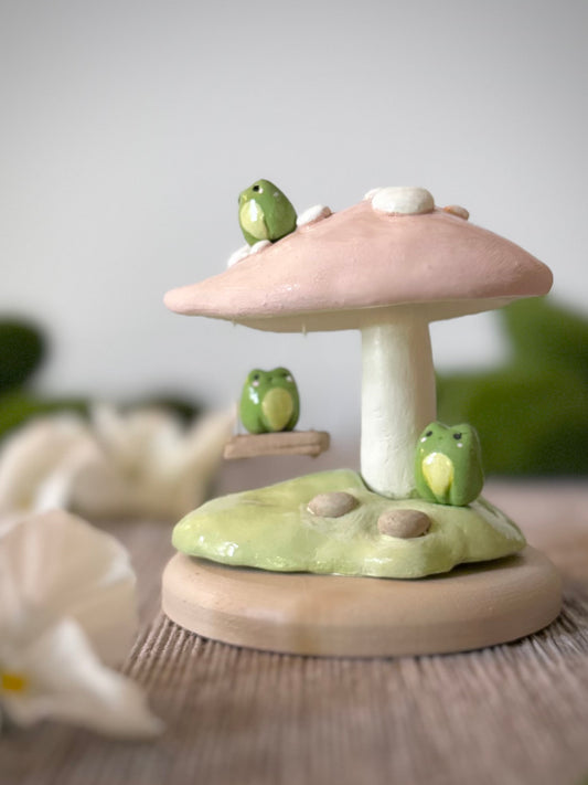 Frolicking Frogs  3.5 inch Interactive clay piece