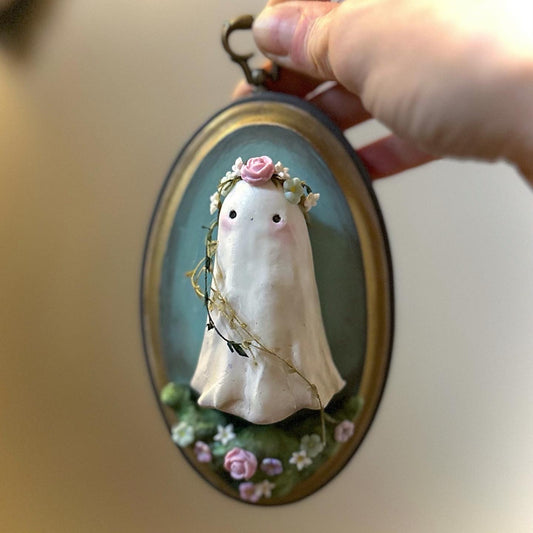 Garden Ghost 6 inch Story Board