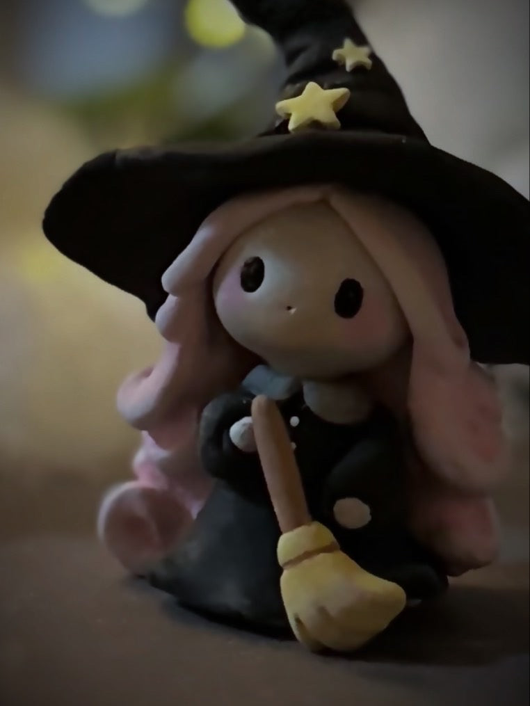 Preorder  Little  August Witch 4 inch figurine, art toy