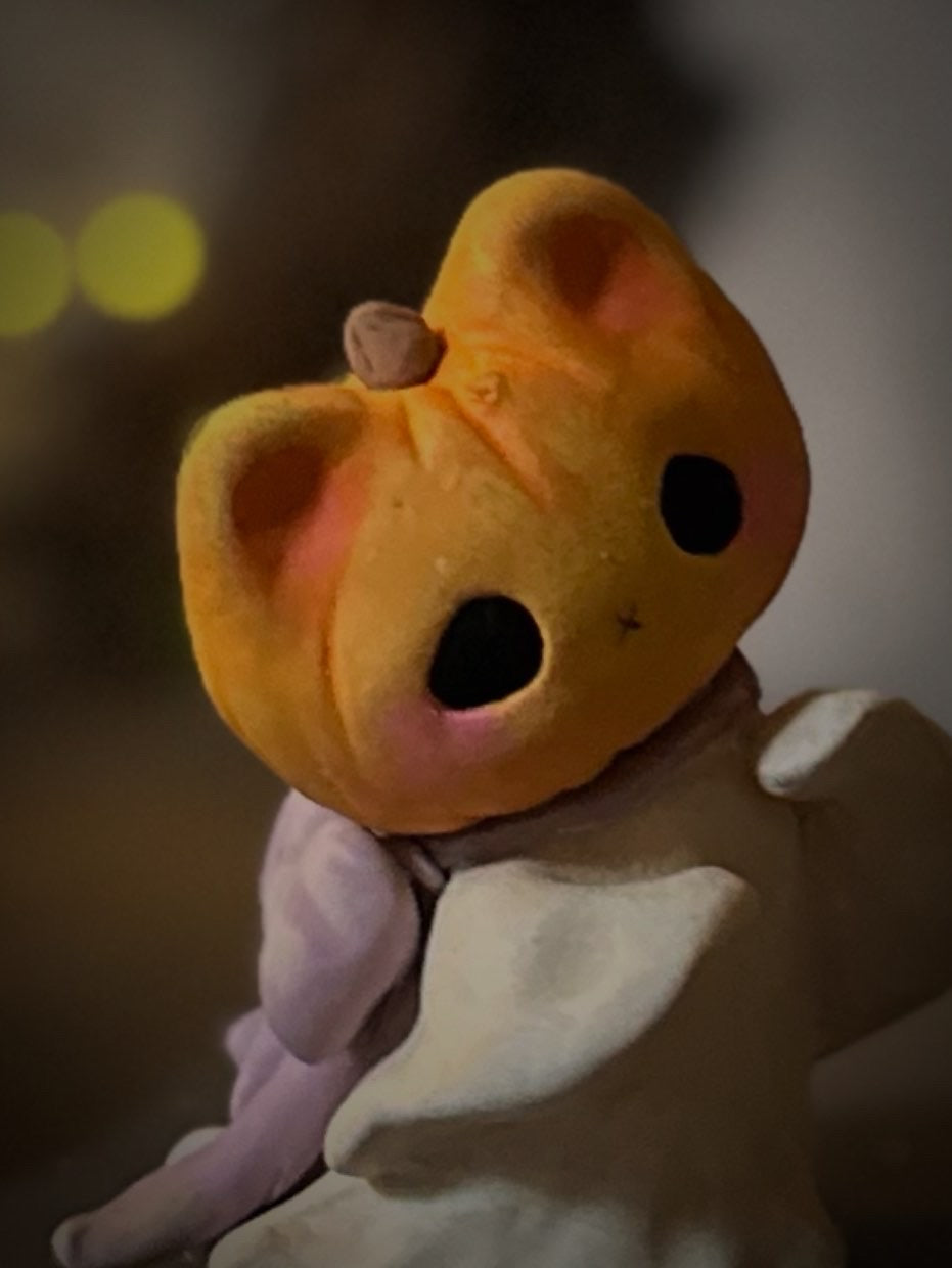 Preorder  Pumpkitten 3 inch figurine, art toy