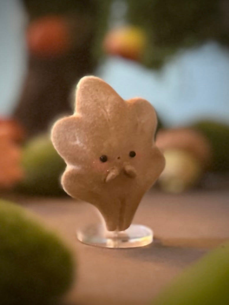 Preorder Little Oak Leafy 2.25 inch Flocked Figurine with clear display stand