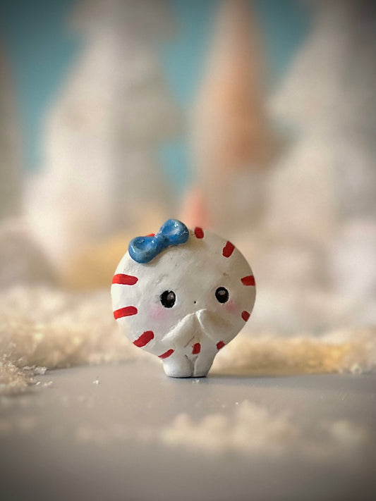 1.00 surprise!!!! Runaway Candies Peppermint 2inch art toy