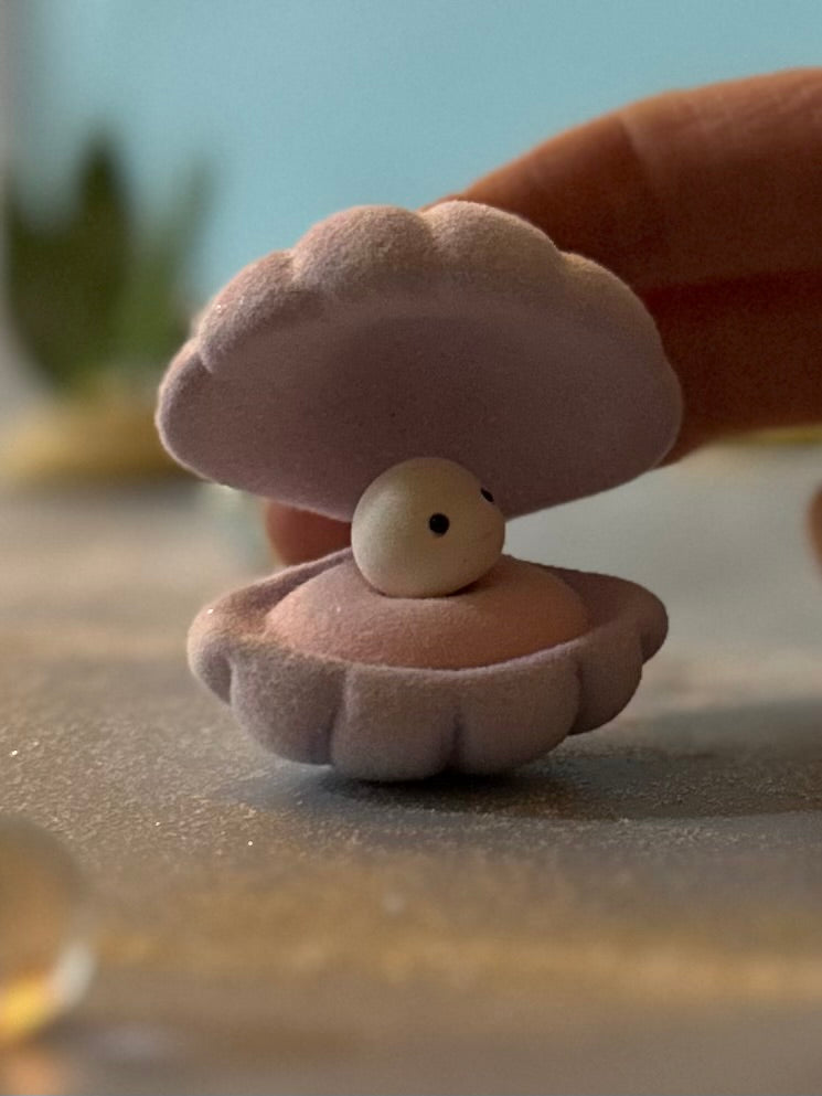 Preorder Sea Pea  2.5 inch Flocked movable Figurine