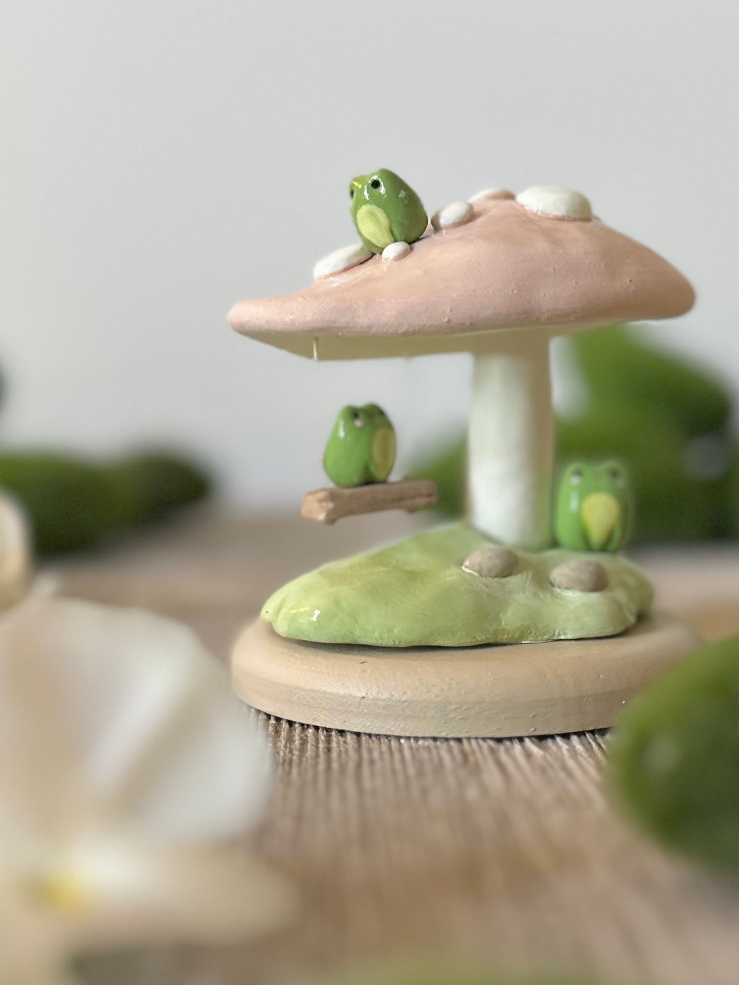 Frolicking Frogs  3.5 inch Interactive clay piece