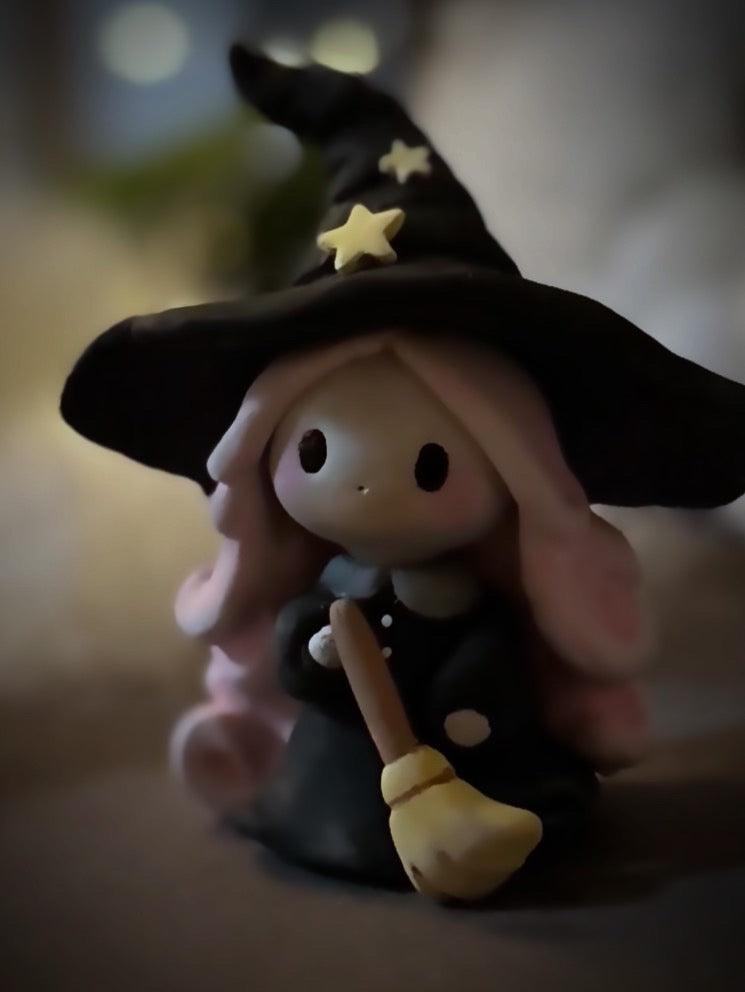 Preorder  Little  August Witch 4 inch figurine, art toy