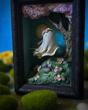 Garden Ghost 5x7 inch Story Box