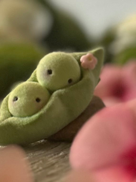 Preorder Sweet Peas   2 inch Flocked Figurine