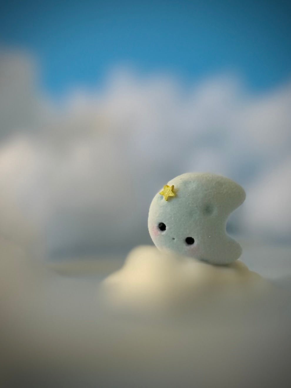 Preorder Little Dremer 2 inch Flocked Figurine with Flocked Cloud Base