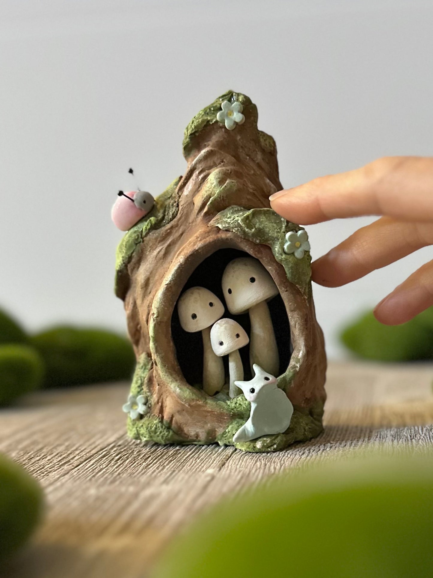 Safe Haven 5 inch Wall Hanging Story Sculpt