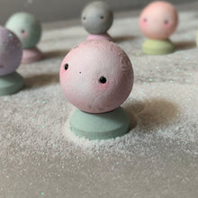 Pink Mini Moon Man 2x2 figurine