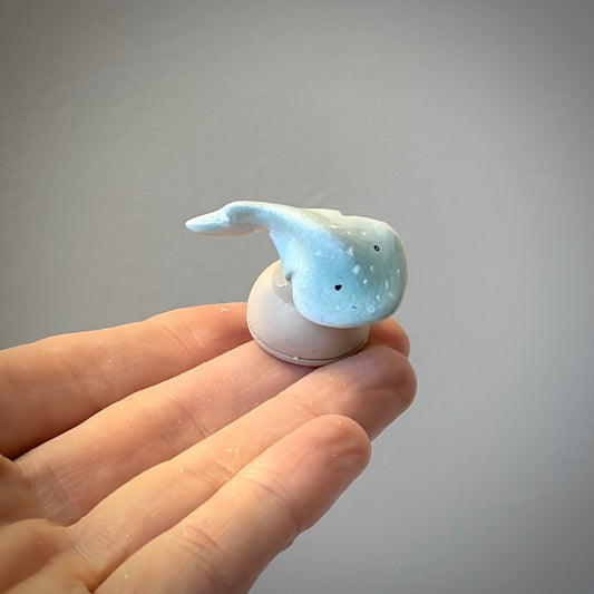 Glide Sting Ray  1.5 inch figurine