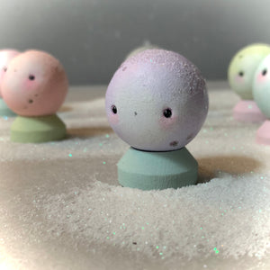 Lavender Mini Moon Man 2x2 figurine