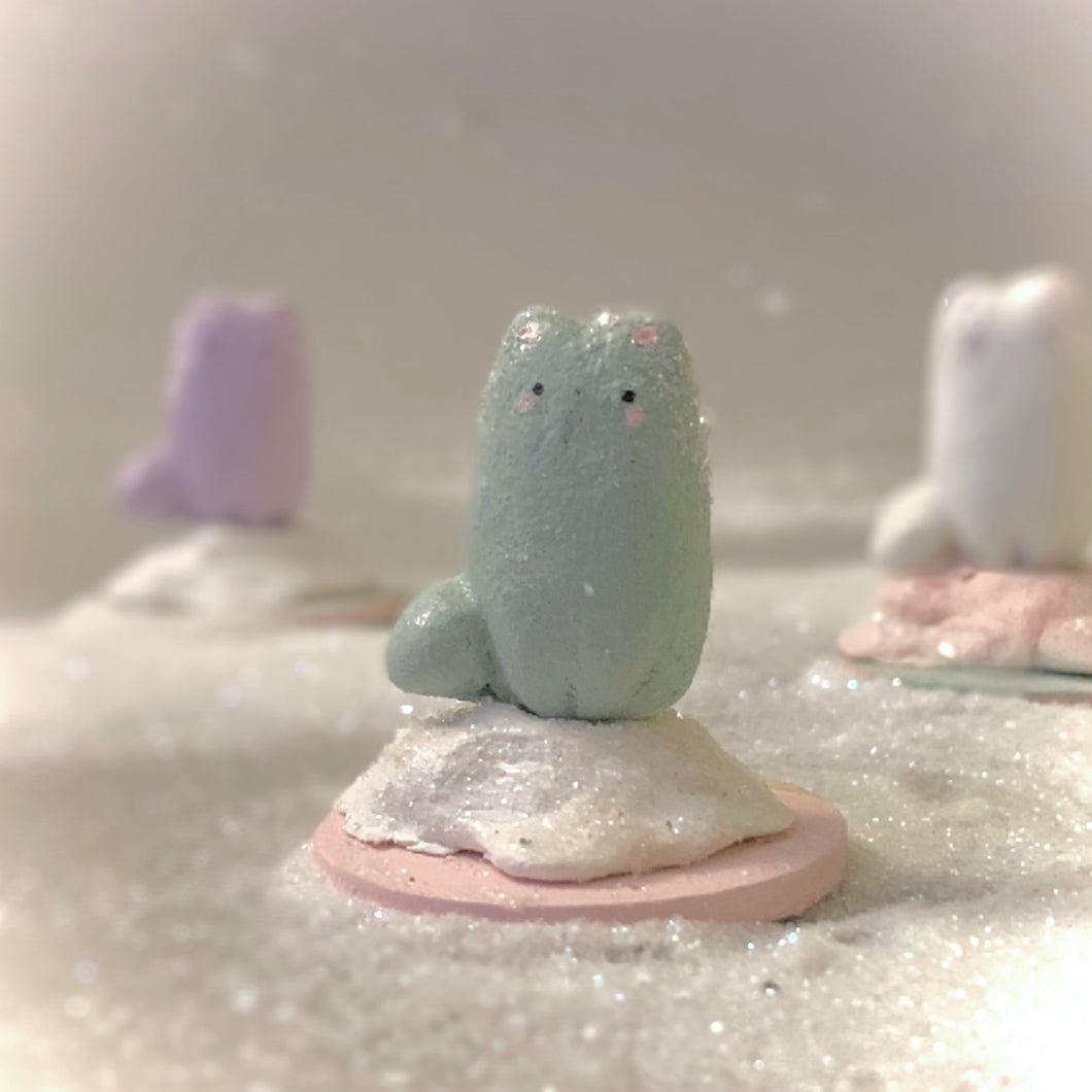 Snow Summoner Kitty Mint Green figurine